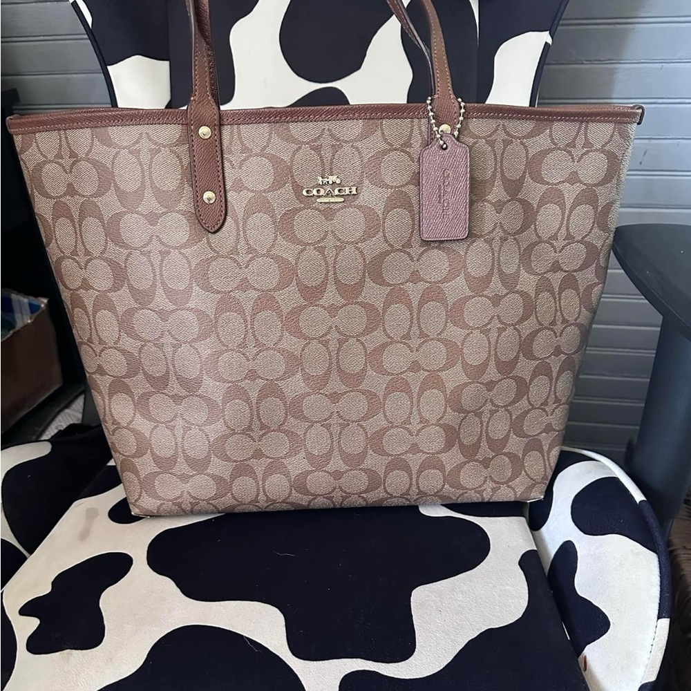 Coach Tote purse